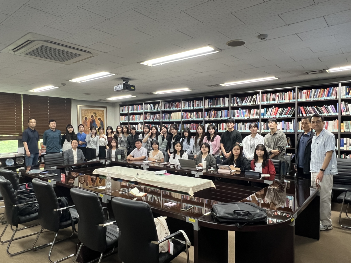 외교부 글로벌 녹색성장 서포터즈, 러시아연구소 방문 대표이미지